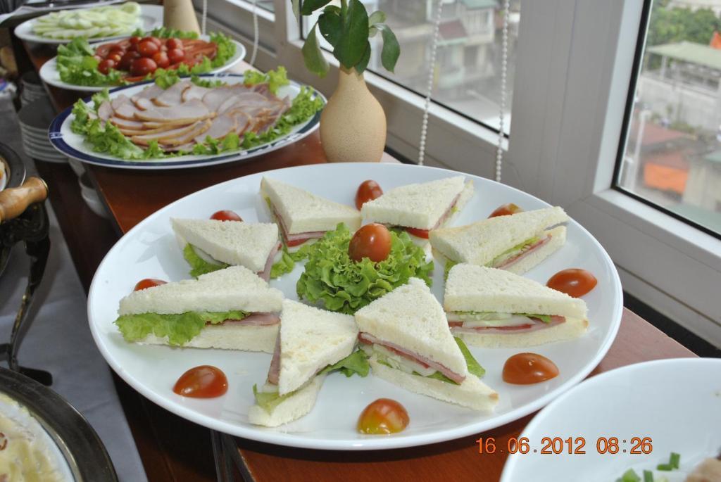 Aranya Hotel Hai Phong Bagian luar foto