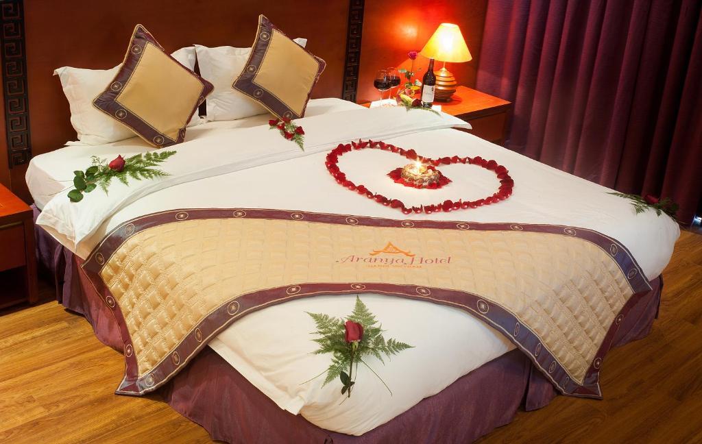 Aranya Hotel Hai Phong Bagian luar foto